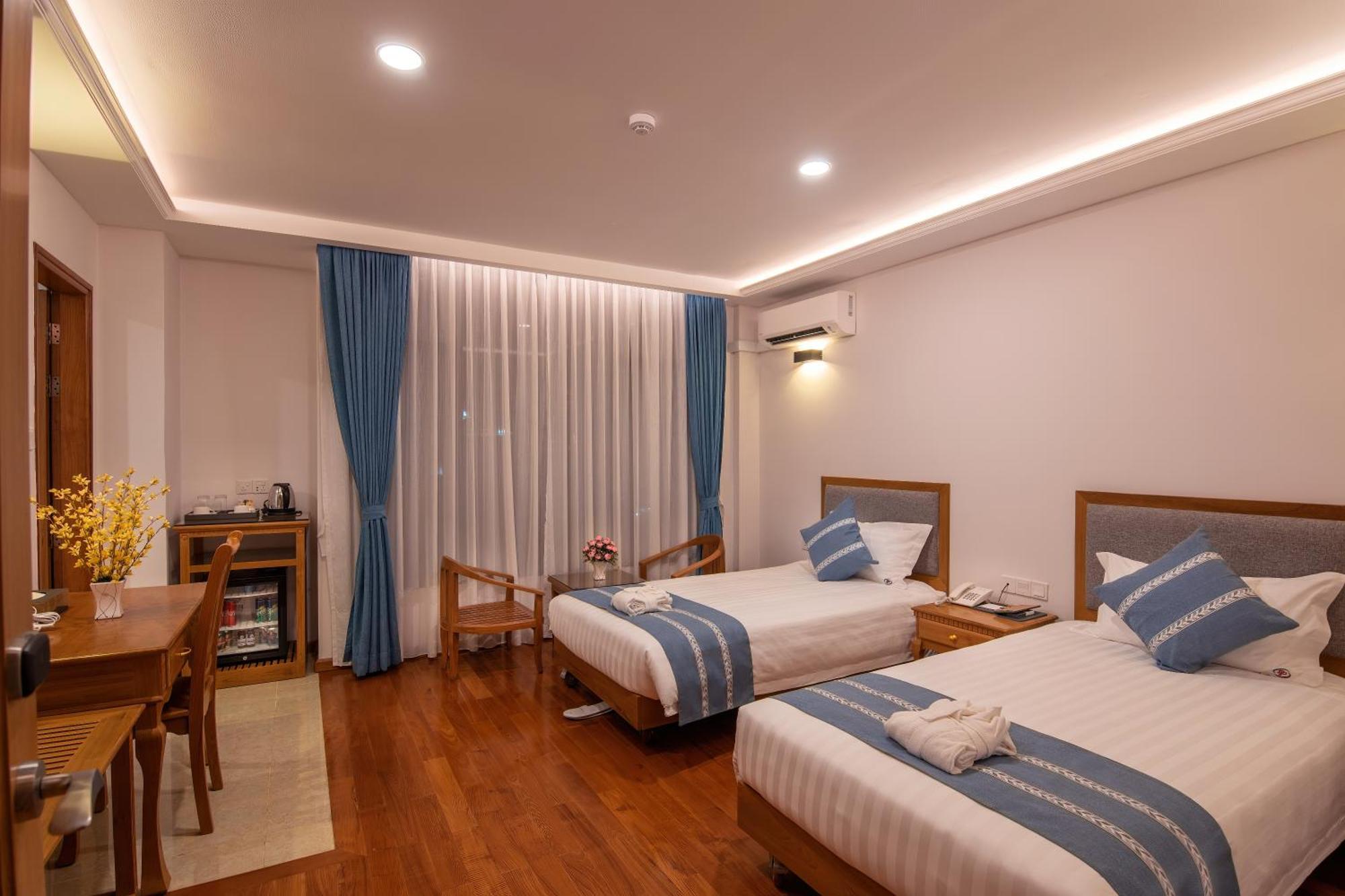 Dragon Phoenix Hotel Mandalay Exterior photo