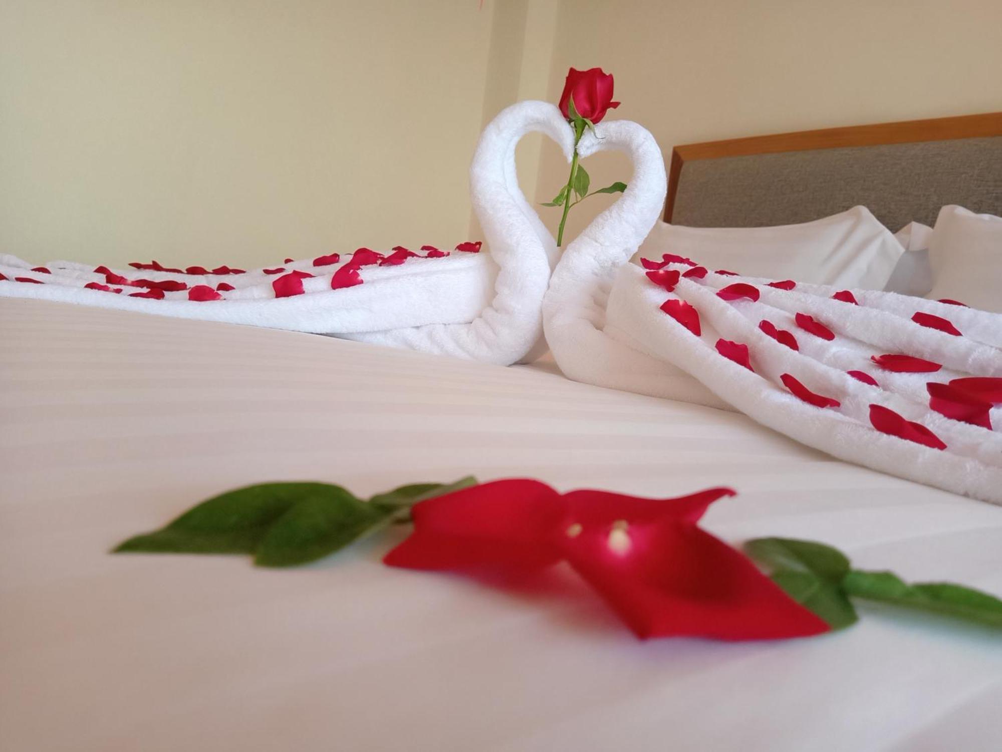 Dragon Phoenix Hotel Mandalay Exterior photo